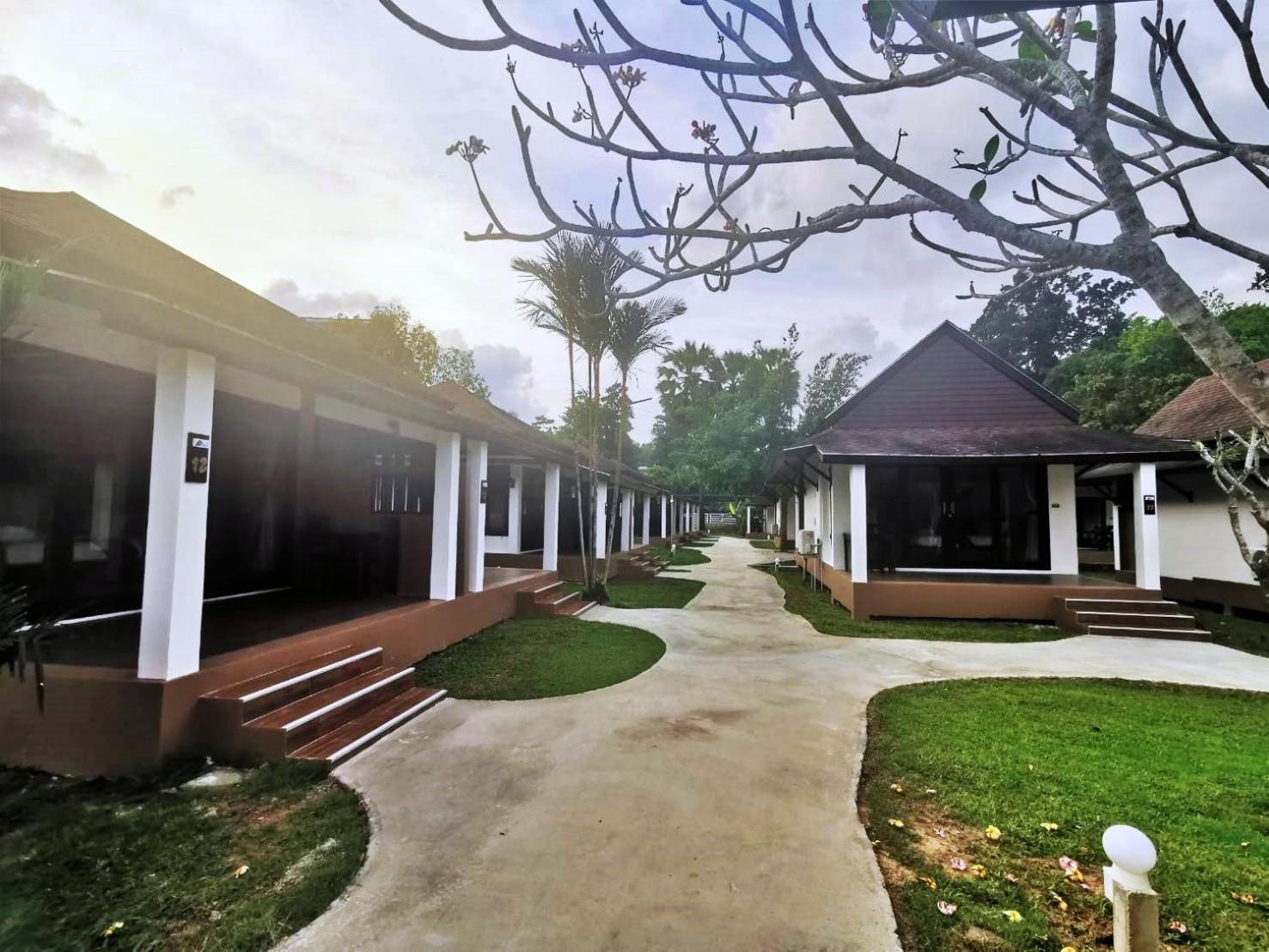 Nana Beach Hotel & Resort Pathiu المظهر الخارجي الصورة